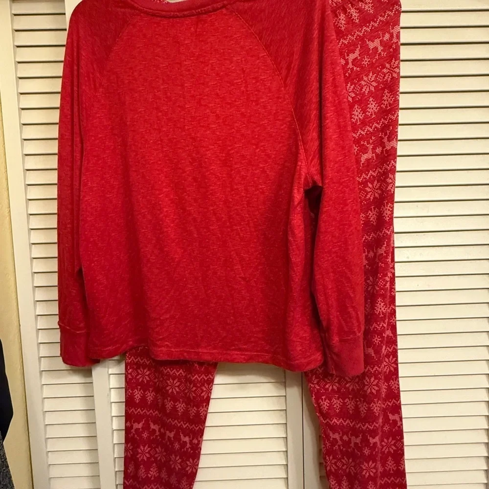 Derek Heart festive red